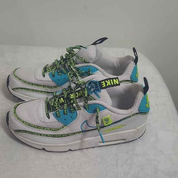 Nike White and Blue Chunky Sneakers - Picture 2 of 10